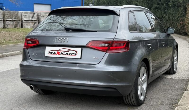 
								Audi A3 1.6 TDI 110hp 2016 S-Tronic full									