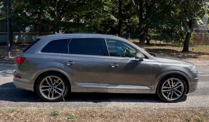 
								Audi Q7 3.0 TDI QUATTRO full									