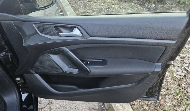 
								Peugeot 308 2018 full									
