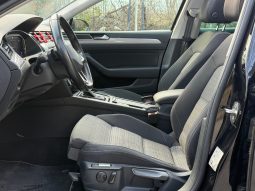 
										Volkswagen Passat 2020 full									