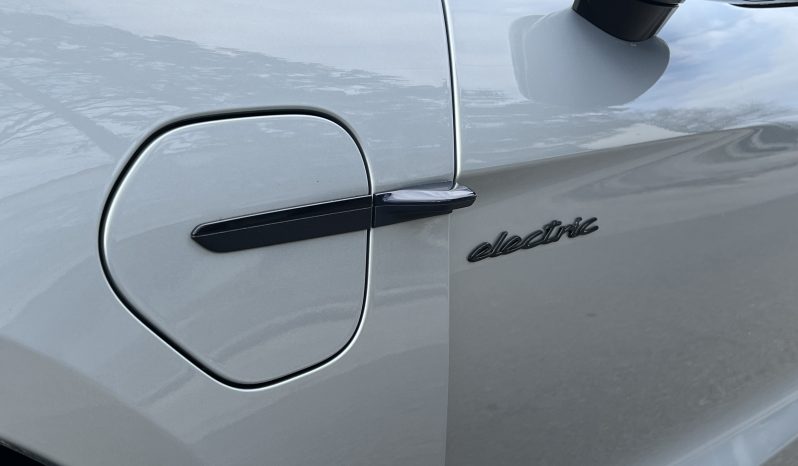 
								Porsche Taycan 2020 full									