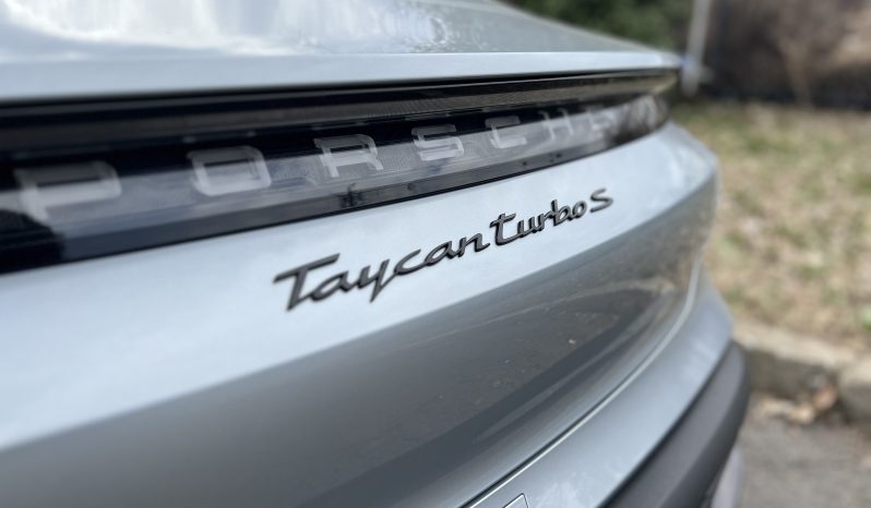 
								Porsche Taycan 2020 full									