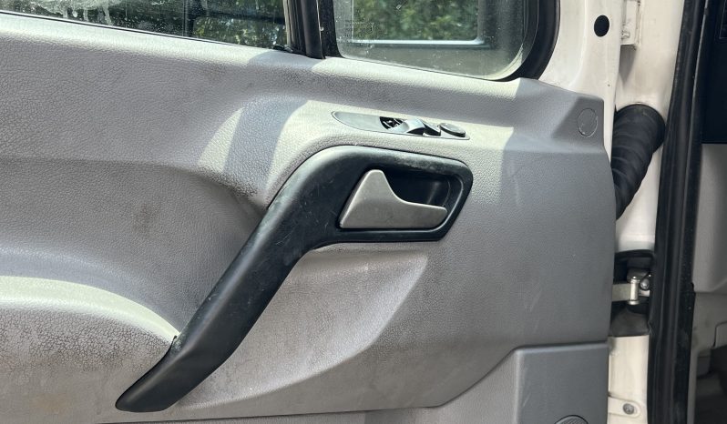 
								Mercedes-Benz Sprinter 2014 full									
