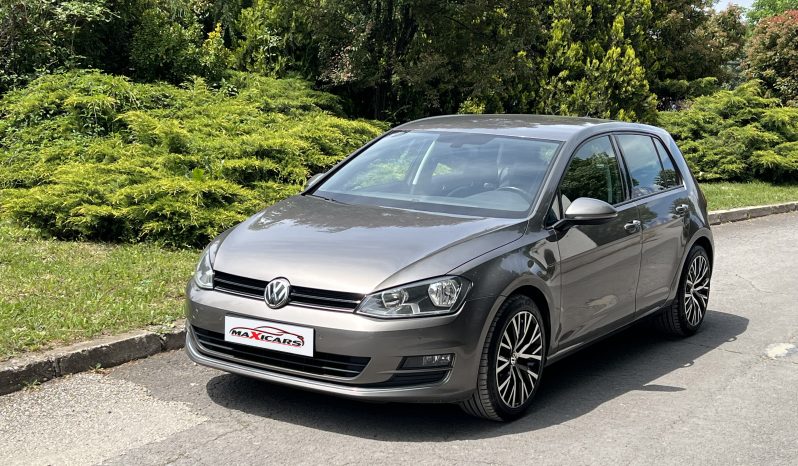 
								Volkswagen Golf 2016 full									