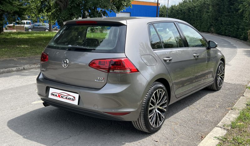 
								Volkswagen Golf 2016 full									