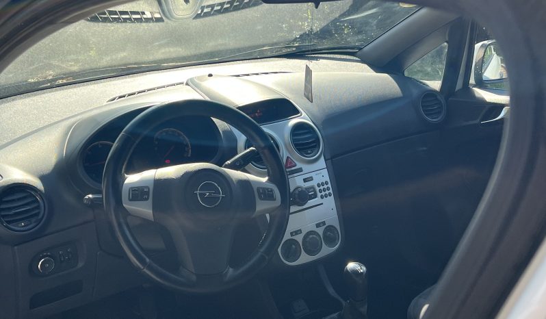 
								Opel Corsa 2013 full									
