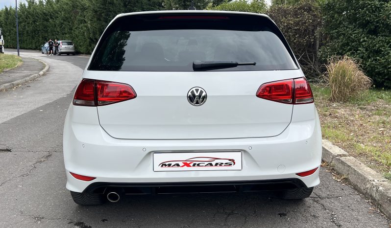 
								Volkswagen Golf 2015 full									