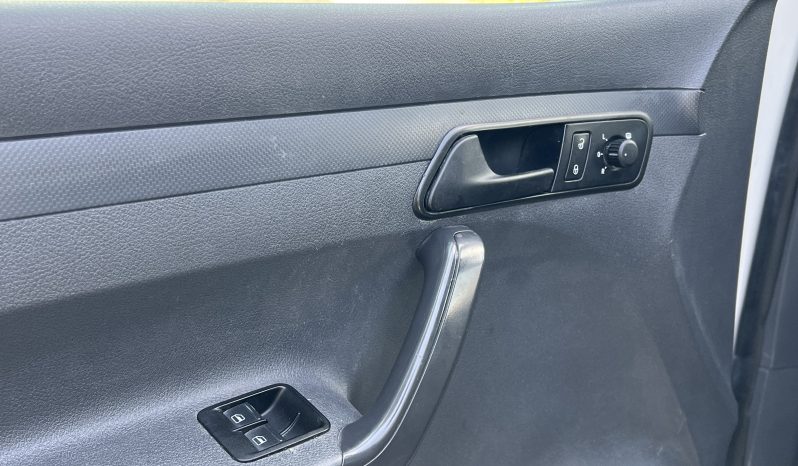 
								Volkswagen Caddy 2015 full									