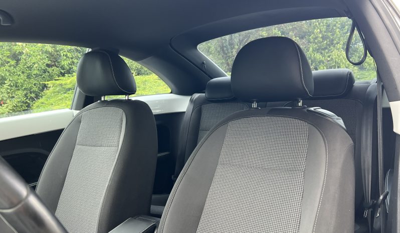 
								Volkswagen Beetle 2016 full									