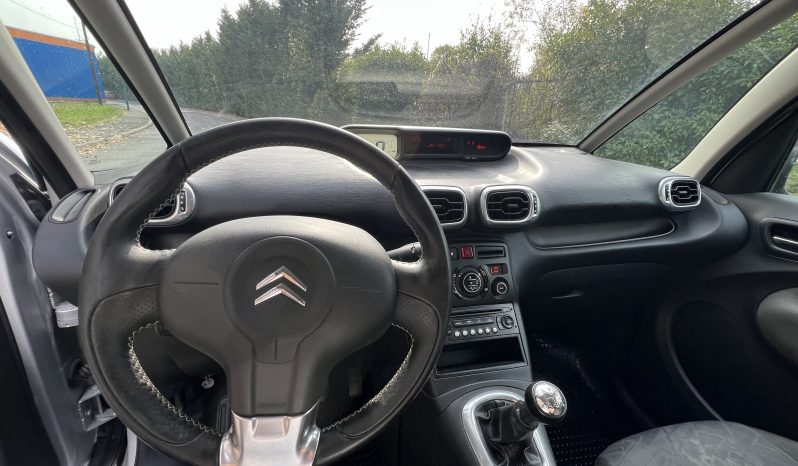 
								Citroen C3 Picasso 2010 full									