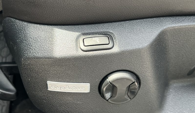 
								Volkswagen Golf 2016 full									