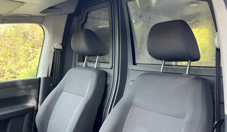
								Volkswagen Caddy 2015 full									
