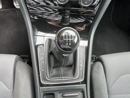 
										Volkswagen Golf 2015 full									