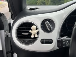 
										Volkswagen Beetle 2016 full									