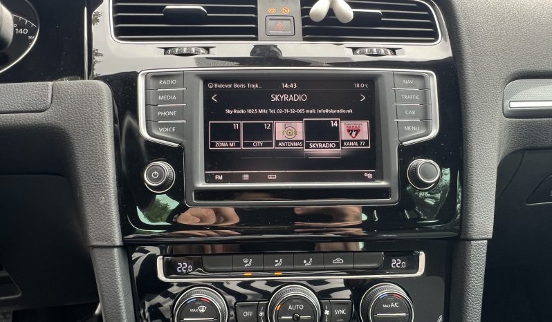 
								Volkswagen Golf 2015 full									