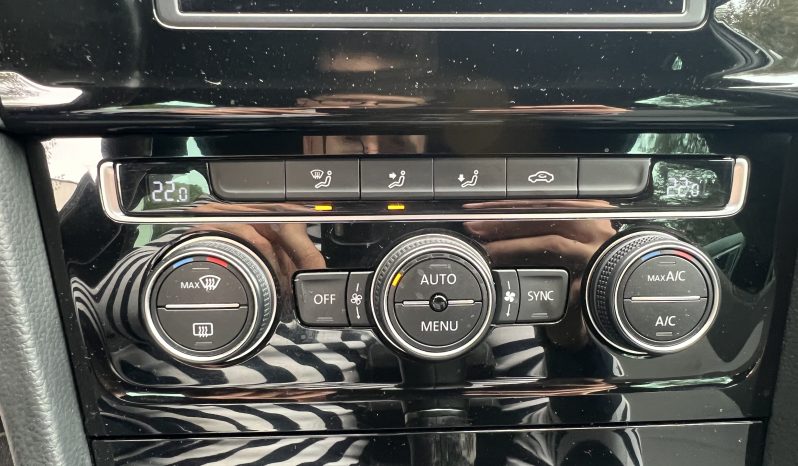 
								Volkswagen Golf 2015 full									