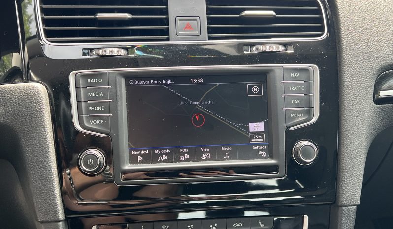 
								Volkswagen Golf 2016 full									