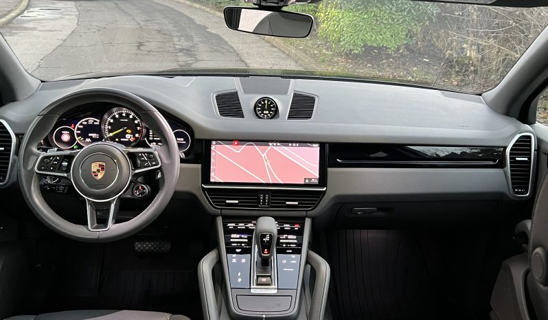 
								Porsche Cayenne E-Hybrid 2020 full									