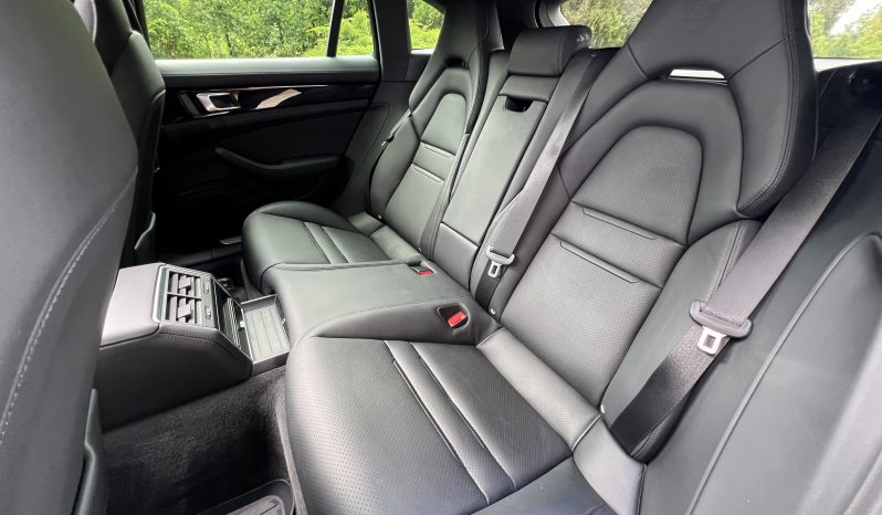 
								Porsche Panamera Sport Turismo E-Hybrid 2023 full									
