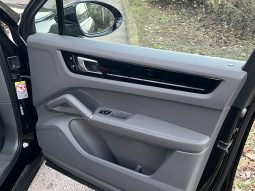 
										Porsche Cayenne E-Hybrid 2020 full									