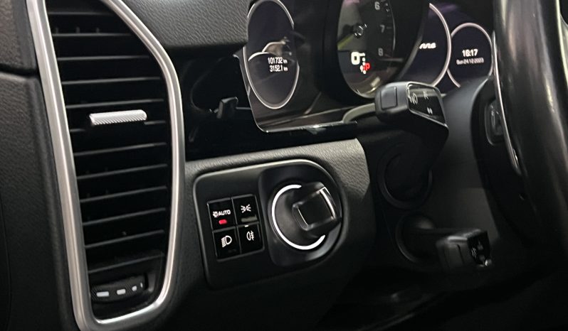
								Porsche Cayenne E-Hybrid 2019 full									