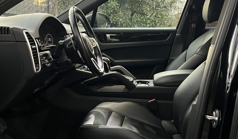 
								Porsche Cayenne E-Hybrid 2019 full									