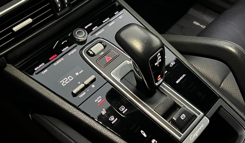 
								Porsche Cayenne E-Hybrid 2019 full									