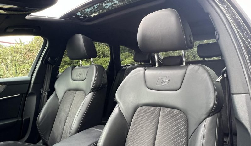 
								Audi A6 Avant Quattro S-Line 2019 full									