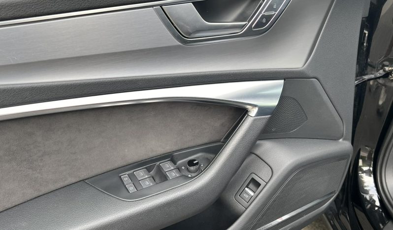 
								Audi A6 Avant Quattro S-Line 2019 full									