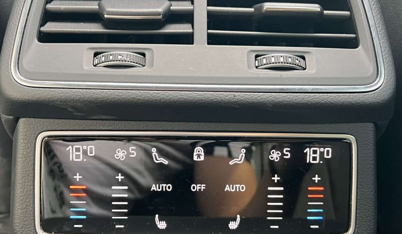 
								Audi A6 Avant Quattro S-Line 2019 full									