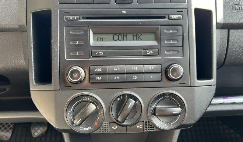 
								Volkswagen Polo 2008 full									